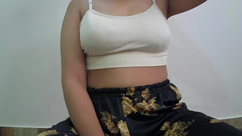 Snapshot of ishika_singh_ chatting on July 2026 02:05:17 AM ishika_singh_ online show from July 2026 02:05:17 AM