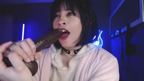 Snapshot of isis_diosa chatting on February 2025 10:54:01 PM Ana Maria online show from February 2025 10:54:01 PM