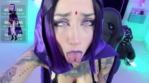 Isis Raichu online show from November 2025 09:15:01 PM