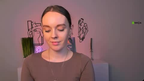 isla_dior online show from November 2025 03:11:01 PM