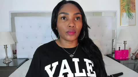 Snapshot of isla_scott chatting on May 2026 11:29:02 AM Vanessa online show from May 2026 11:29:02 AM