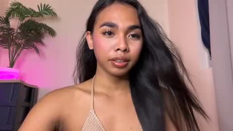 Snapshot of island_girlxxx chatting on July 2026 10:30:02 AM Alona online show from July 2026 10:30:02 AM