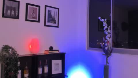 Snapshot of isnotforeveryone chatting on March 2025 12:39:02 AM Julyane online show from March 2025 12:39:02 AM