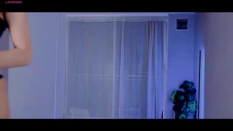 Snapshot of isnotforeveryone chatting on October 2025 03:15:01 AM Julyane online show from October 2025 03:15:01 AM