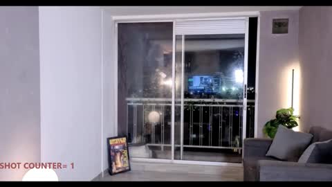 Snapshot of isnotforeveryone chatting on November 2025 02:11:02 AM Julyane online show from November 2025 02:11:02 AM