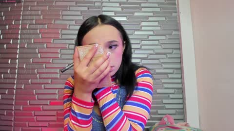 Snapshot of issa_garcia chatting on December 2024 02:10:02 PM I S S A B E L A Igissaa ax Xlittleissa online show from December 2024 02:10:02 PM