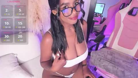  Isa Goddes  online show from October 2025 09:13:02 PM