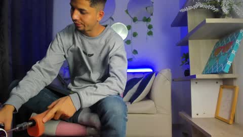 Snapshot of issac_james chatting on December 2024 05:25:01 AM Issac online show from December 2024 05:25:01 AM