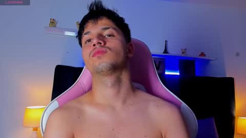 ISSAC online show from October 2025 04:02:01 AM