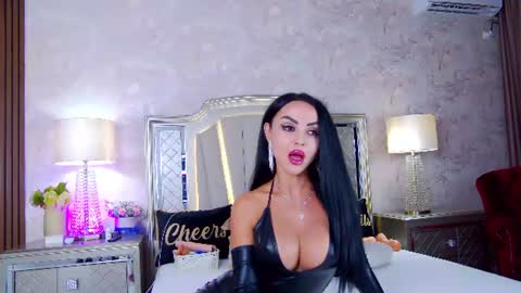 Issadorra online show from July 2026 05:21:01 AM