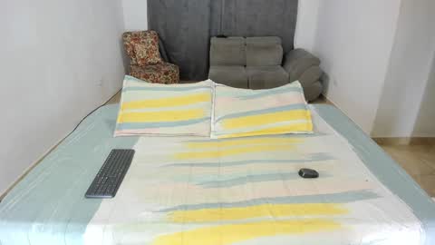 Isabella  online show from February 2025 05:29:02 AM