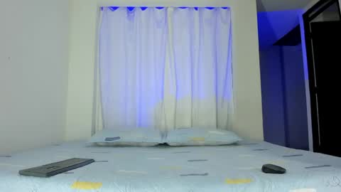 Isabella  online show from April 2026 07:14:01 AM