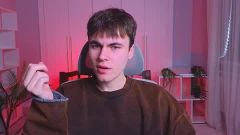 Maks online show from February 2025 10:15:02 AM