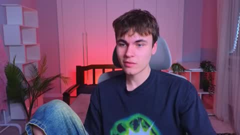 Maks online show from February 2025 10:03:02 AM