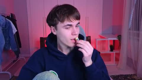 Maks online show from February 2025 10:26:01 AM