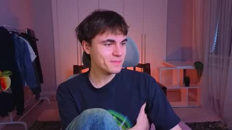 Maks online show from March 2025 10:46:01 AM