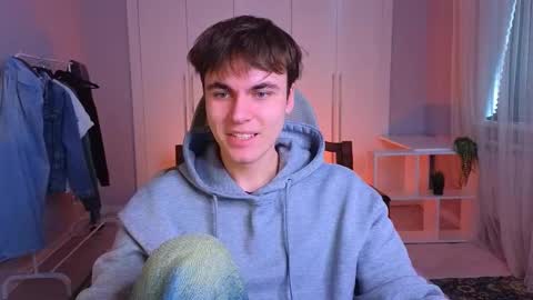 Maks online show from March 2025 09:38:01 AM