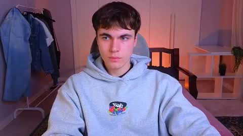 Maks online show from March 2025 12:17:01 PM