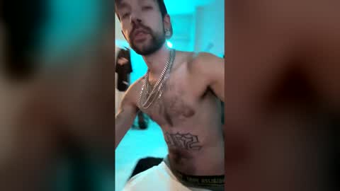 Snapshot of italian_stallionxo chatting on May 2026 02:40:01 AM Italian Stallion online show from May 2026 02:40:01 AM