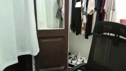 italianboybcn online show from October 2025 08:53:02 PM