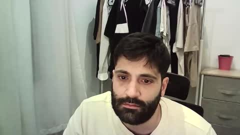 italianboybcn online show from January 2026 06:21:02 PM