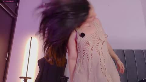 K A R I online show from March 2026 11:21:01 PM