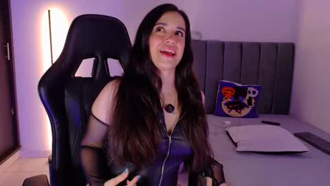 K A R I online show from April 2026 01:08:01 AM