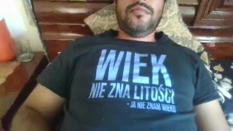 its_me_2323 online show from May 2026 04:43:02 AM