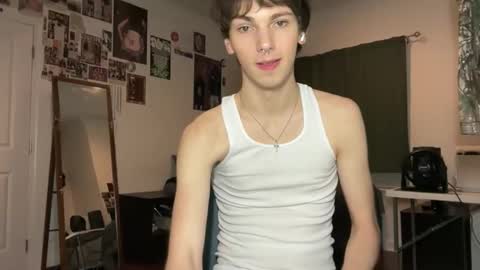 Snapshot of its_rowan chatting on November 2025 02:43:02 AM Rowan online show from November 2025 02:43:02 AM