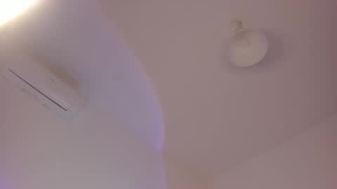 Isabella online show from November 2025 03:25:01 PM