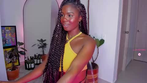 Snapshot of itslau_ chatting on February 2025 09:54:02 AM lau online show from February 2025 09:54:02 AM