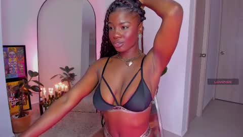 Snapshot of itslau_ chatting on February 2025 02:17:02 AM lau online show from February 2025 02:17:02 AM