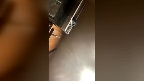 itslovefrank online show from December 2025 08:00:02 AM