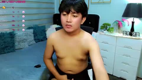 Snapshot of itsme_berniexx chatting on January 2025 01:19:01 PM ask me online show from January 2025 01:19:01 PM