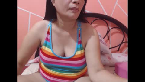 Snapshot of itsme_kitty chatting on October 2025 12:47:01 PM Kitty online show from October 2025 12:47:01 PM