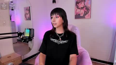 itsmroom online show from April 2026 07:22:02 PM