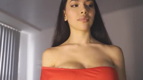 itsssssssme_lana online show from December 2024 08:04:02 PM