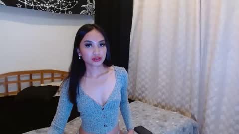 Snapshot of itsxxcole chatting on November 2025 08:03:01 AM Xxcole online show from November 2025 08:03:01 AM