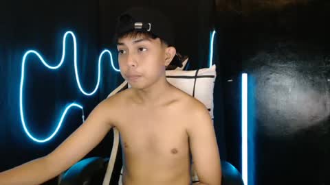 Snapshot of itsyourcummerboy_xx chatting on July 2026 07:46:02 AM Kyle online show from July 2026 07:46:02 AM