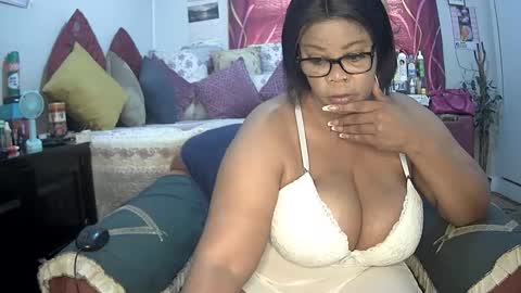 itumeleng74 online show from February 2025 04:04:01 PM