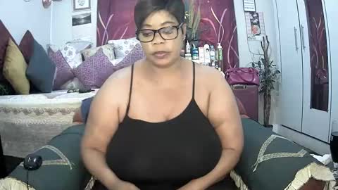 itumeleng74 online show from February 2025 03:43:01 PM