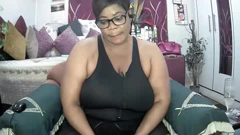 itumeleng74 online show from February 2025 04:53:01 PM