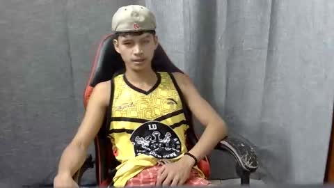 itzme_john online show from April 2026 06:24:02 PM