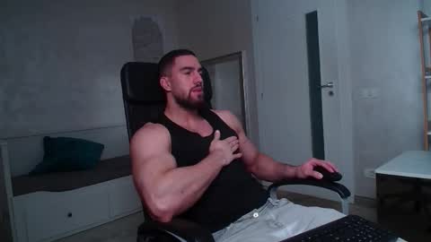 IvanHydee online show from January 2026 05:42:01 AM