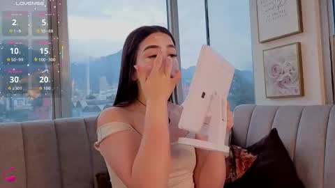 Ivanna West online show from November 2025 11:36:02 AM