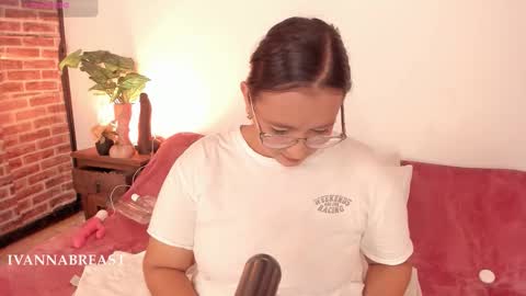 Snapshot of ivannabreastoficial chatting on February 2026 12:29:02 AM Ivannabreast online show from February 2026 12:29:02 AM