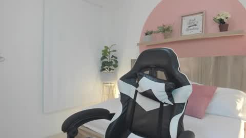 I V E T T E online show from February 2026 12:28:01 PM