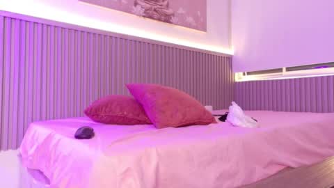 Ivon online show from September 2025 11:57:01 AM