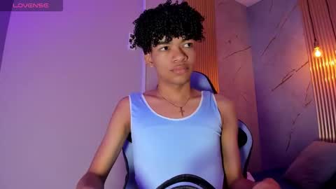 Ivon online show from November 2025 12:16:01 PM