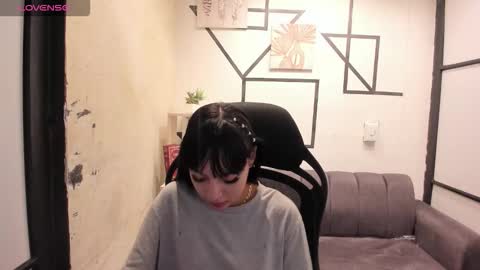 ivonneprince online show from October 2025 12:57:02 PM